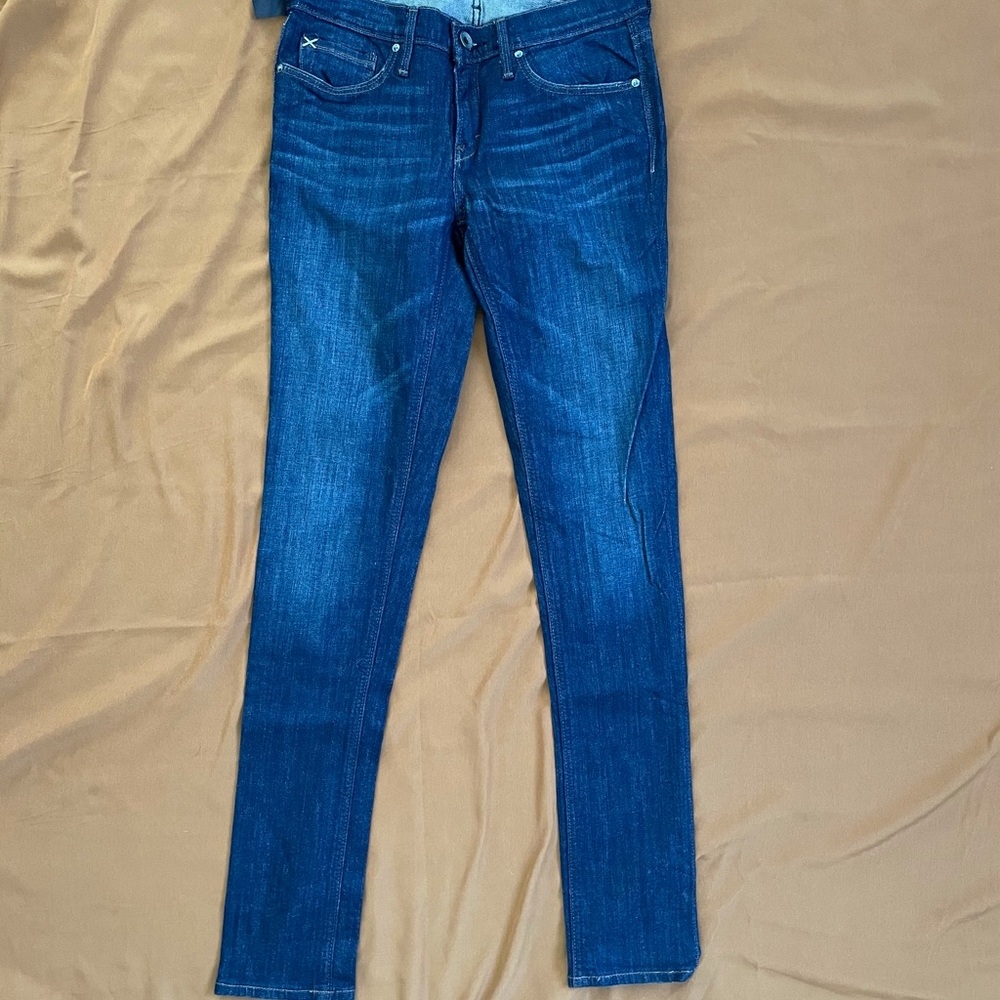 Darker rinse low rise skinny Jean regular length
